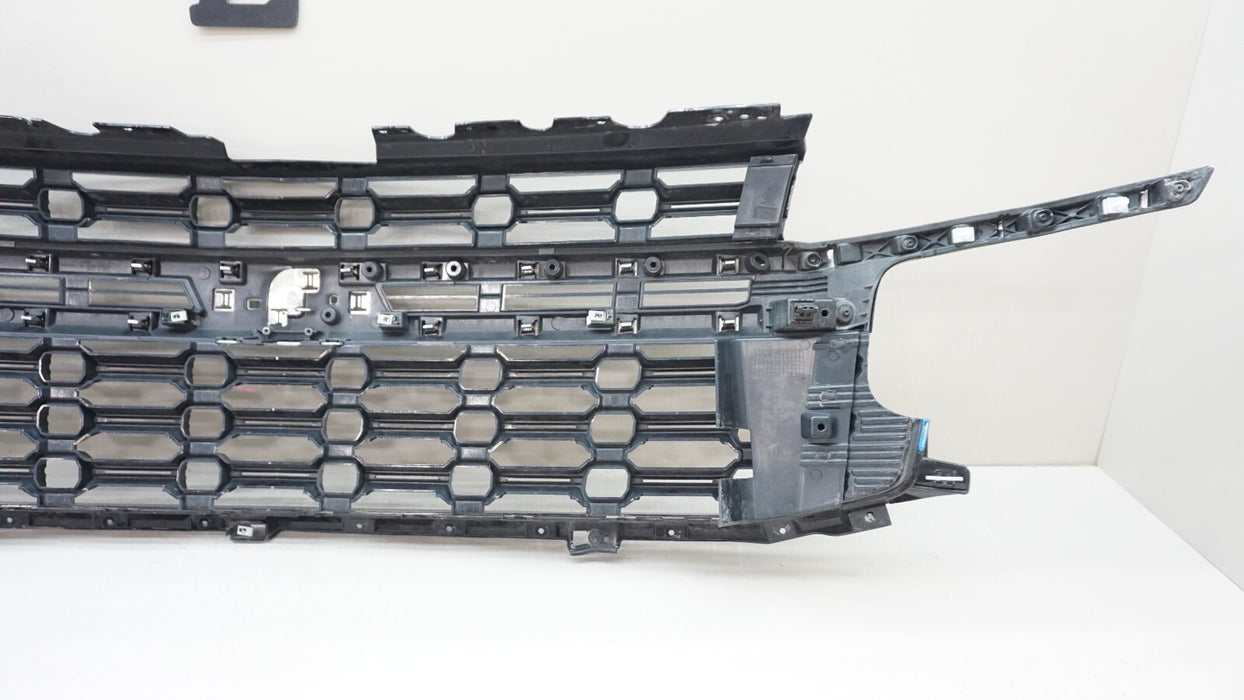 2021-2022 CHEVROLET TAHOE SUBURBAN FRONT RADIATOR GRILLE OEM 84634393