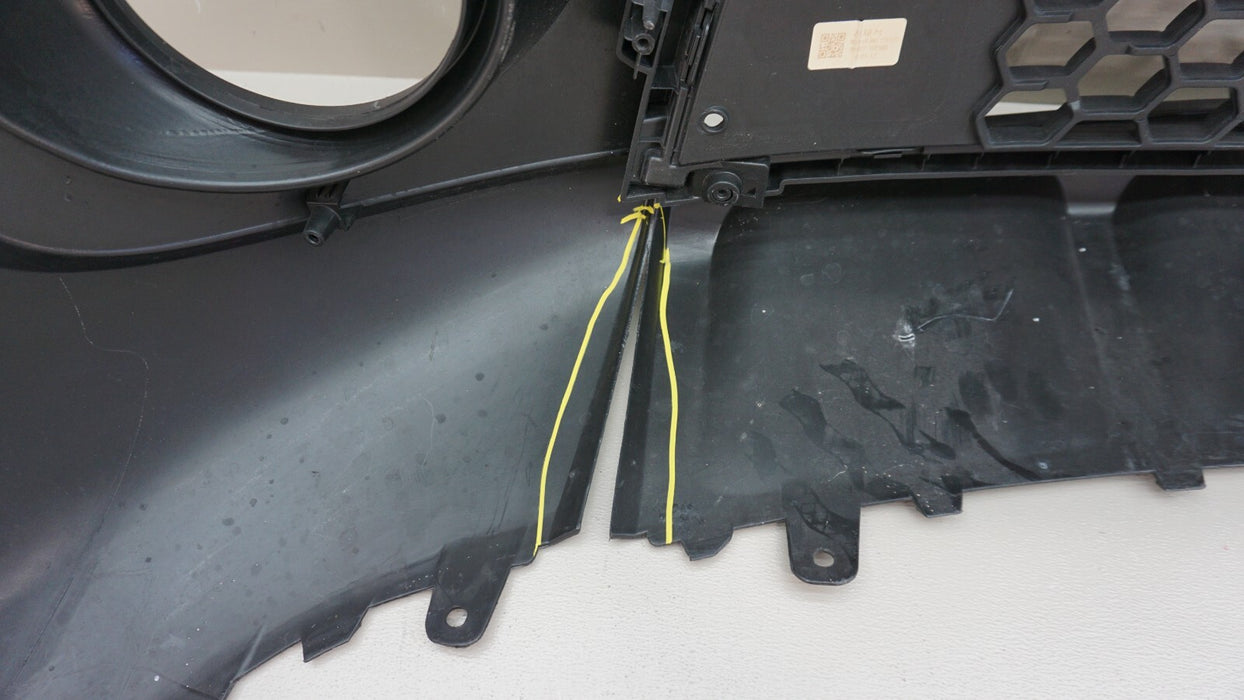 2017-2019 KIA SOUL FRONT LOWER BUMPER COVER W/GRILLE 86512-B2500 OEM 17 18 19