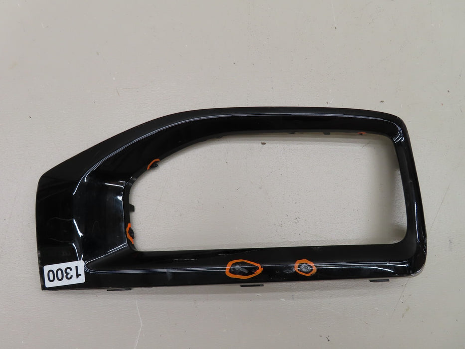2015-2017 GMC YUKON FRONT LEFT DRIVER SIDE BUMPER SHELL PLASTIC LID COVER OEM