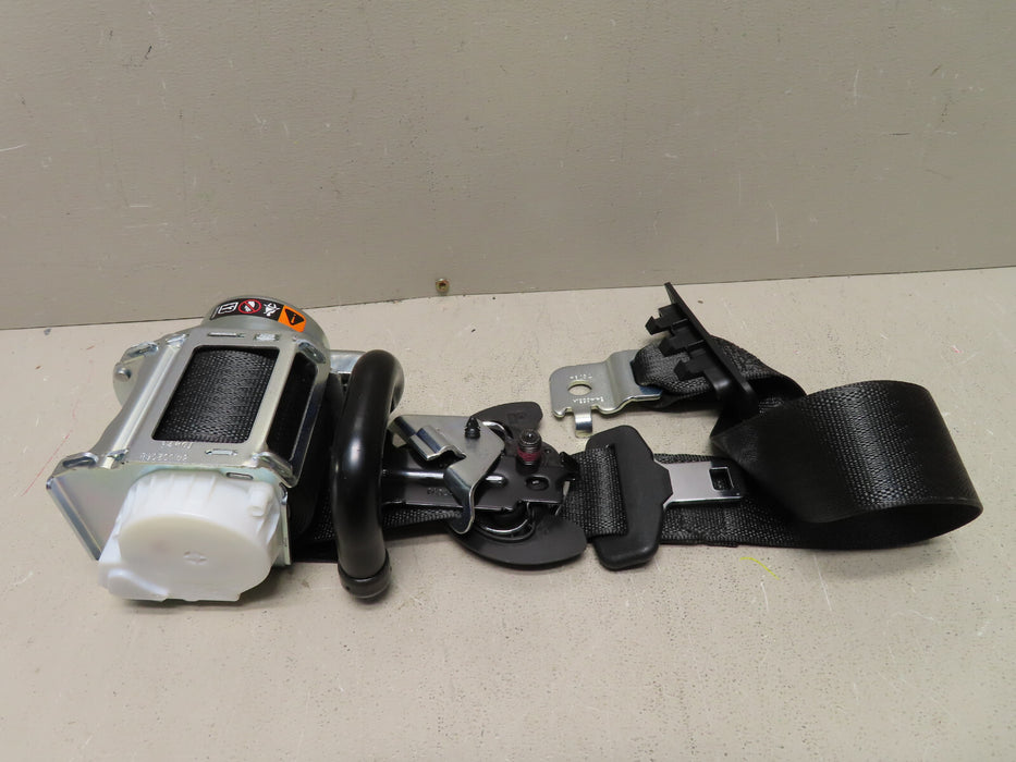 NEW GENUINE GENERAL MOTORS SEAT BELT RETRACTOR KIT P#84493995 OEM
