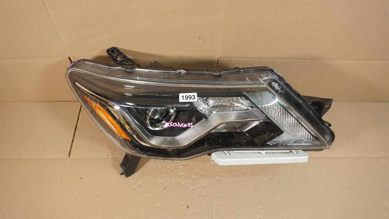 2017-2020 NISSAN PATHFINDER FRONT RIGHT RH PASSENGER SIDE HEADLIGHT HALOGEN OEM