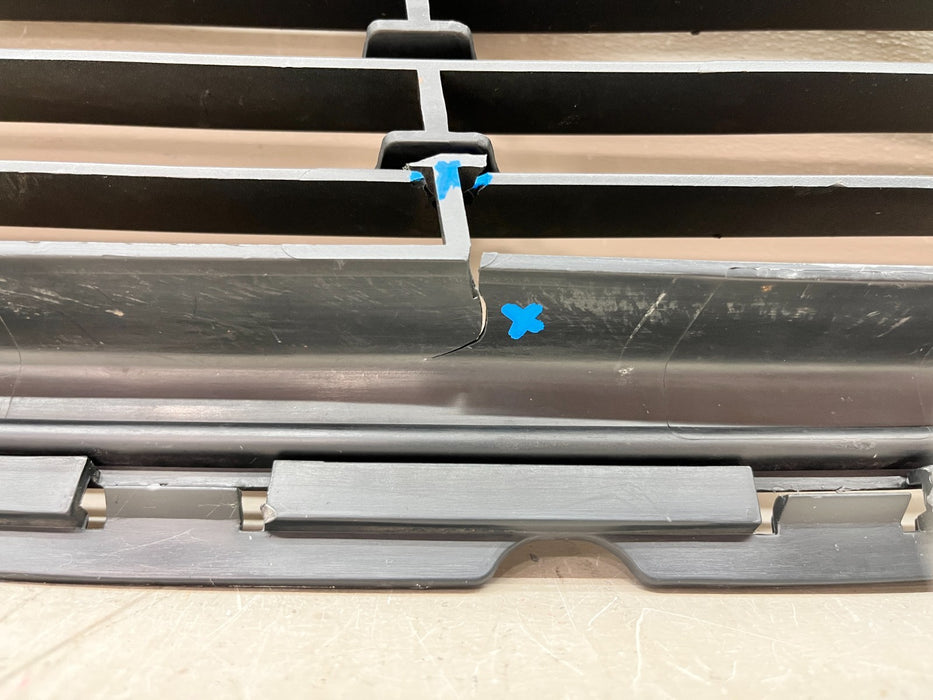 2013-2019 FORD TAURUS FRONT BUMPER LOWER GRILLE OEM DG13-17K945