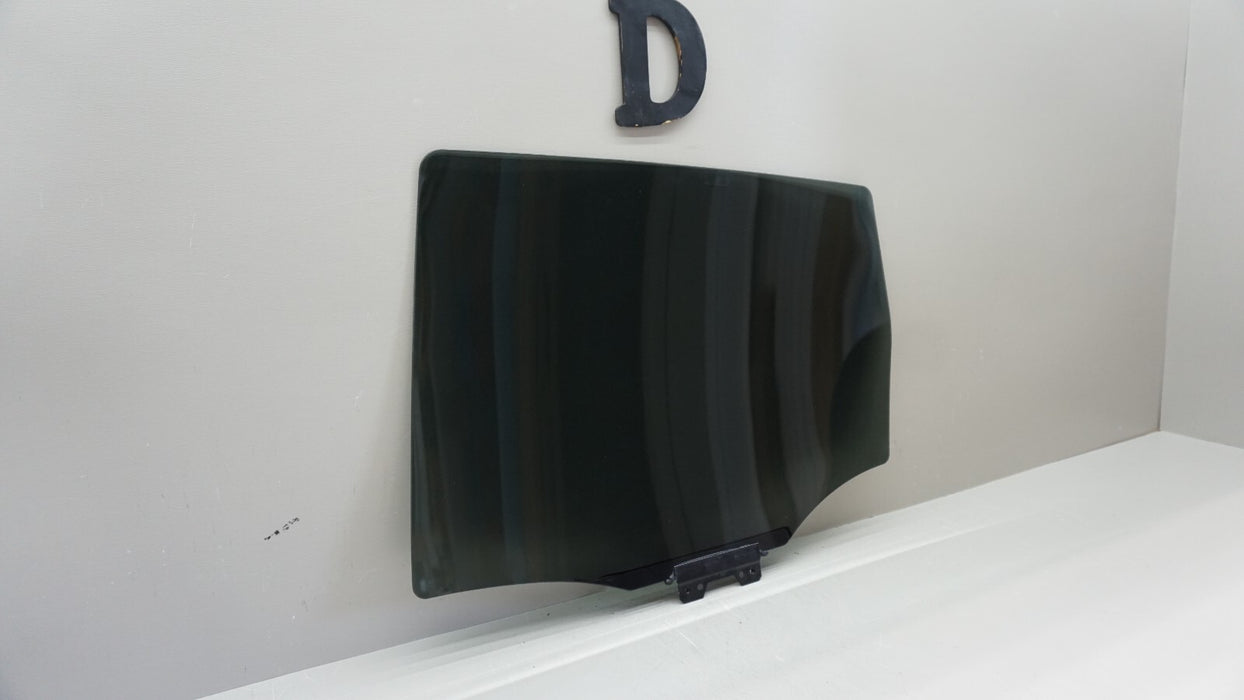 2013-2016 FORD ESCAPE SE REAR RIGHT PASSENGER SIDE DOOR WINDOW GLASS OEM