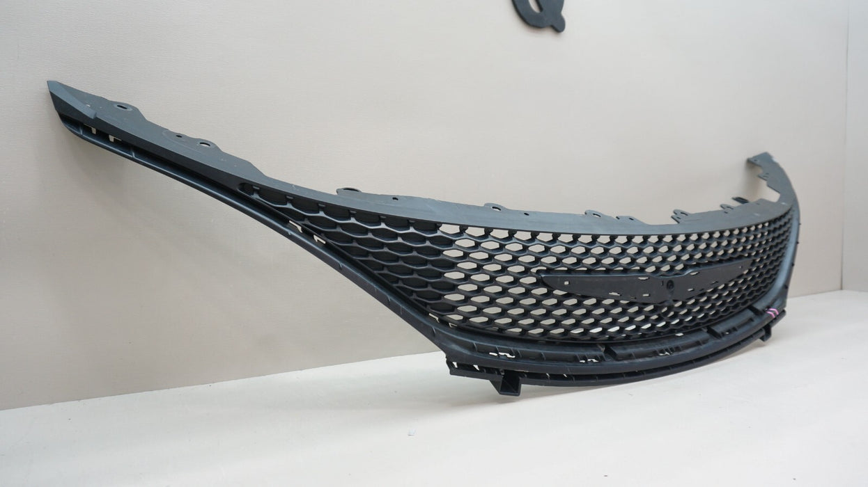 2017-2020 CHRYSLER PACIFICA FRONT UPPER BUMPER RADIATOR GRILLE OEM 68243485AC