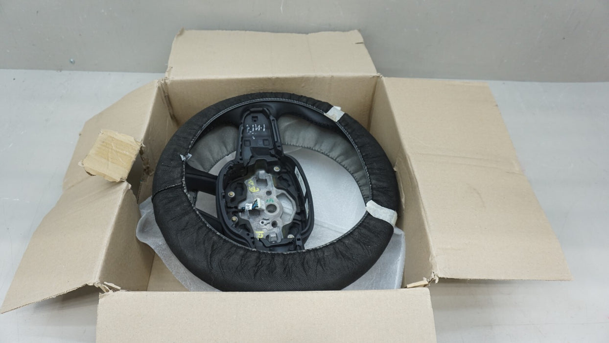2019-2020 VOLVO XC40 T4 T5 LEFT DRIVER SIDE 3 SPOKE STEERING WHEEL OEM 32241925
