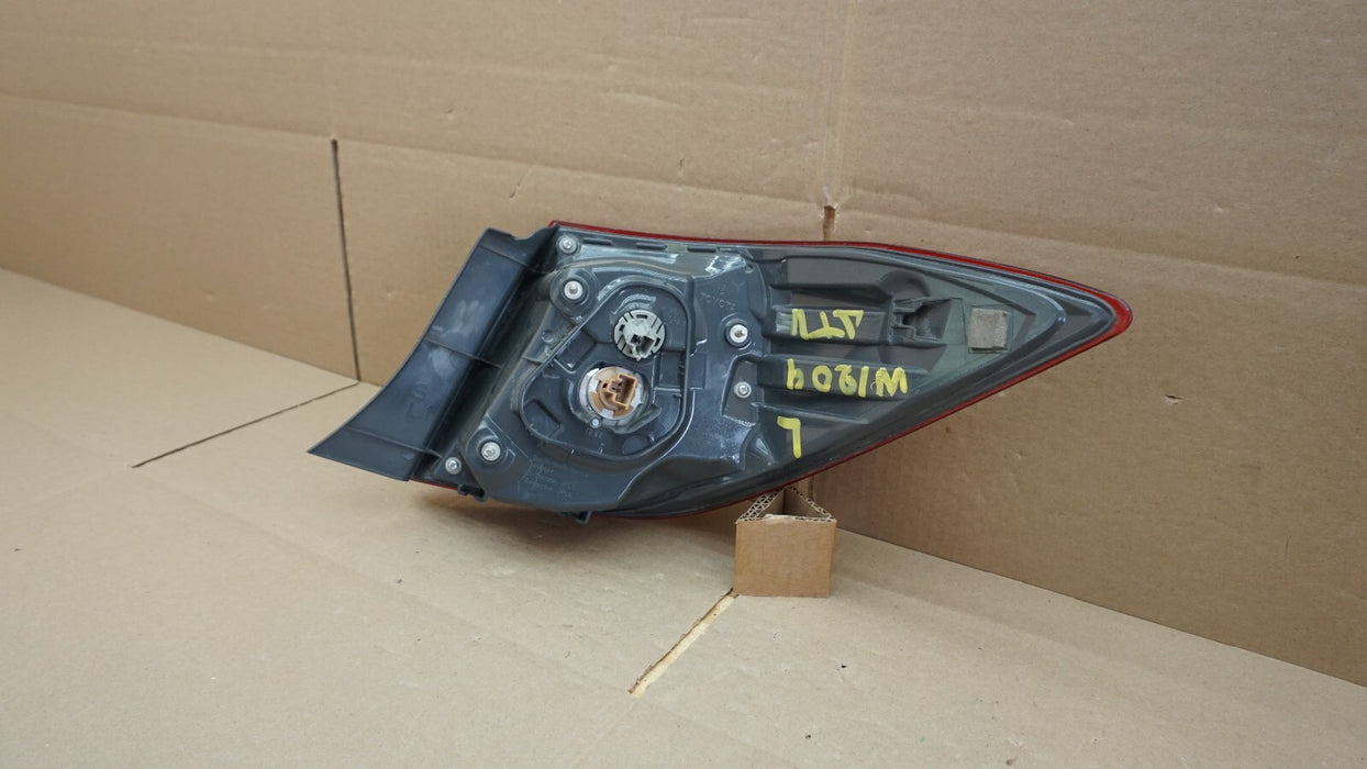 2014-2016 TOYOTA COROLLA REAR LEFT DRIVER SIDE OUTER TAIL LIGHT BRAKE LAMP OEM