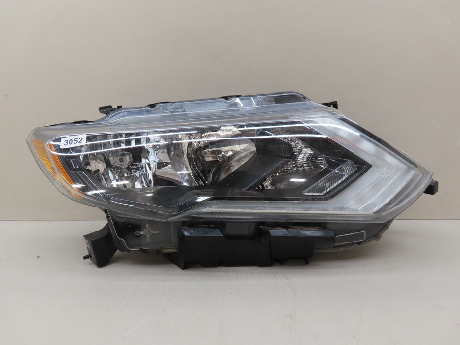 2017-2019 NISSAN ROGUE FRONT RIGHT SIDE HEADLIGHT HALOGEN OEM