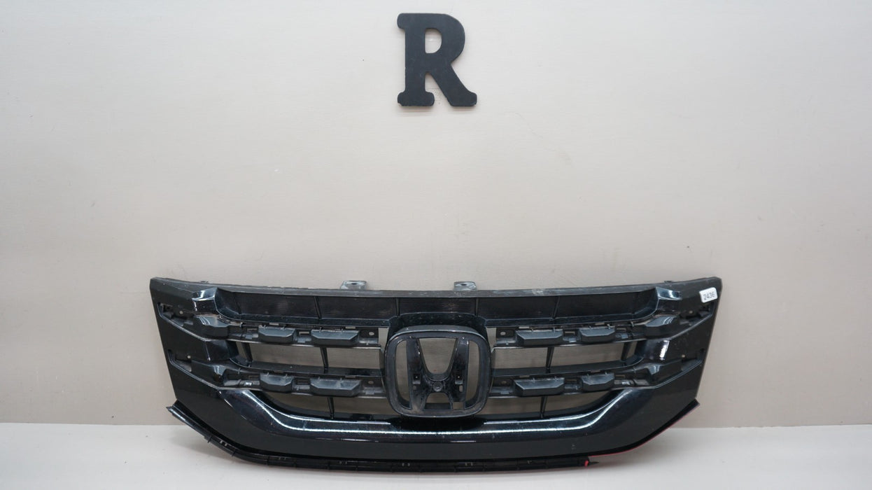 2014-2017 HONDA ODYSSEY FRONT CENTER RADIATOR GRILLE GRILL 75100-TK8-A110 OEM