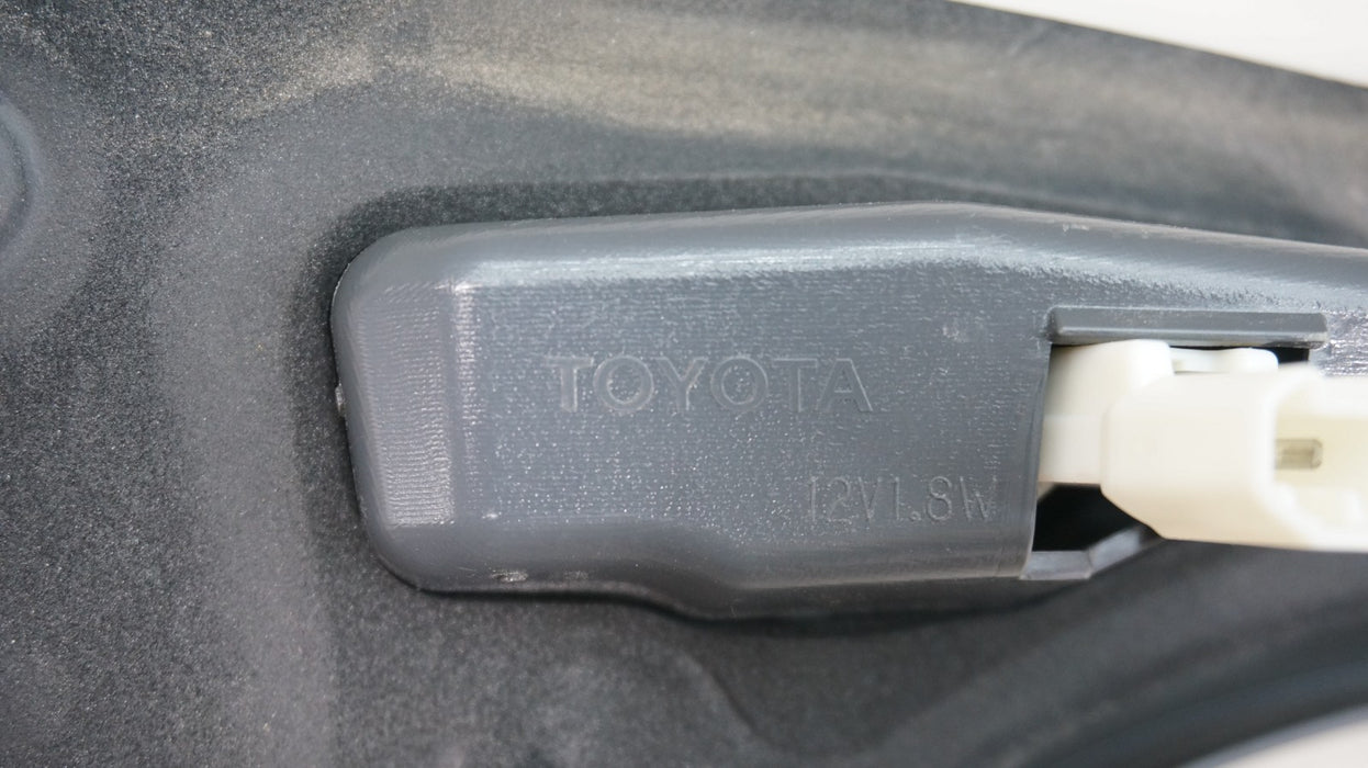 2017-2019 TOYOTA COROLLA REAR RIGHT PASSENGER SIDE INNER TAIL LIGHT OEM