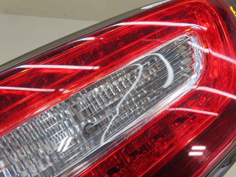 2014-2018 JEEP CHEROKEE REAR LEFT DRIVER INNER TAIL LIGHT OEM 68102920AC