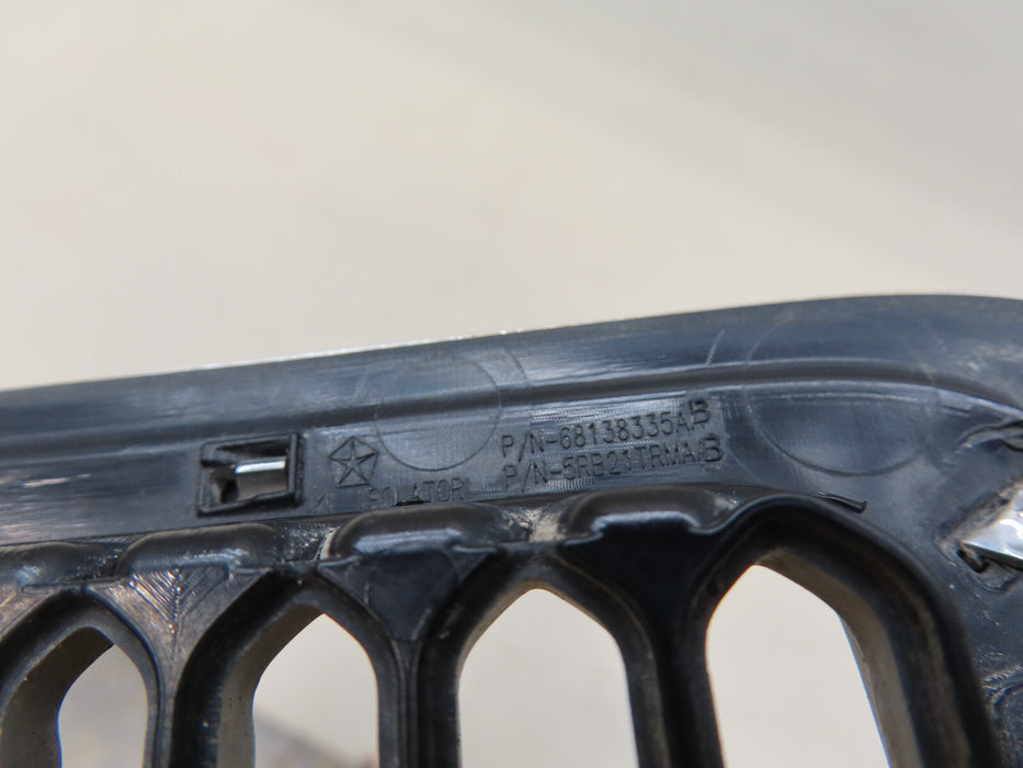 2014-2018 JEEP CHEROKEE FRONT RADIATOR GRILL GRILLE INSERT #2 OEM
