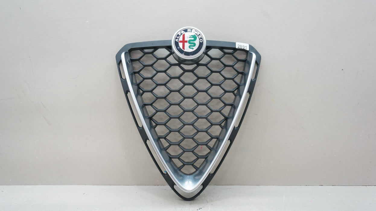 2017-2024 ALFA ROMEO STELVIO FRONT BUMPER GRILLE  W/ EMBLEM 156108638 OEM