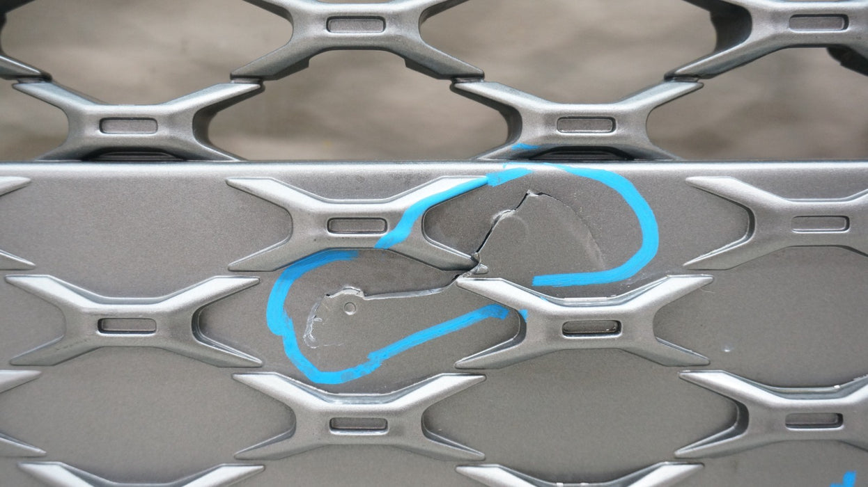 2018-2021 HYUNDAI KONA FRONT RADIATOR GRILLE GRILL 8352-J9100 OEM