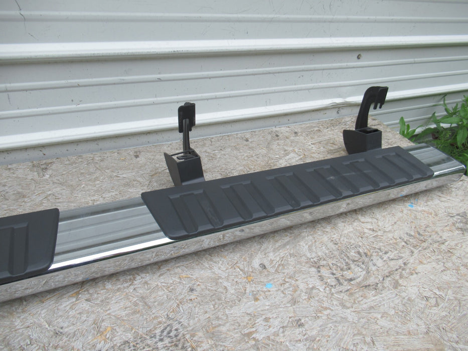 2014-2019 CHEVROLET SILVERADO 1500 LEFT SIDE RUNNING BOARD STEP SILL PLATE OEM
