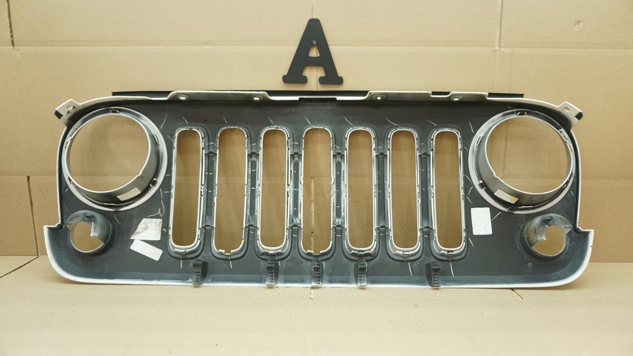 2007-2018 JEEP WRANGLER JK DRAGON FRONT BUMPER GRILL GRILLE W/ JEEP LOGO OEM