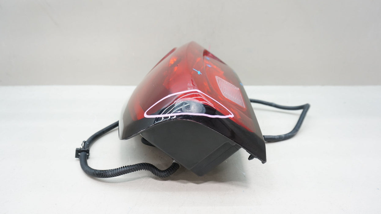 2019-2025 GMC SIERRA 1500 REAR LEFT DRIVER SIDE TAIL LIGHT OEM 84760017