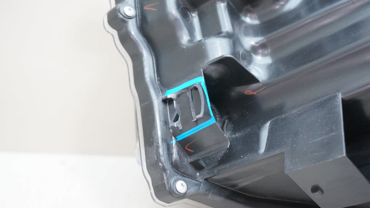 2017-2019 TOYOTA HIGHLANDER RIGHT SIDE HALOGEN WITH LED HEADLIGHT AFTERMARKET