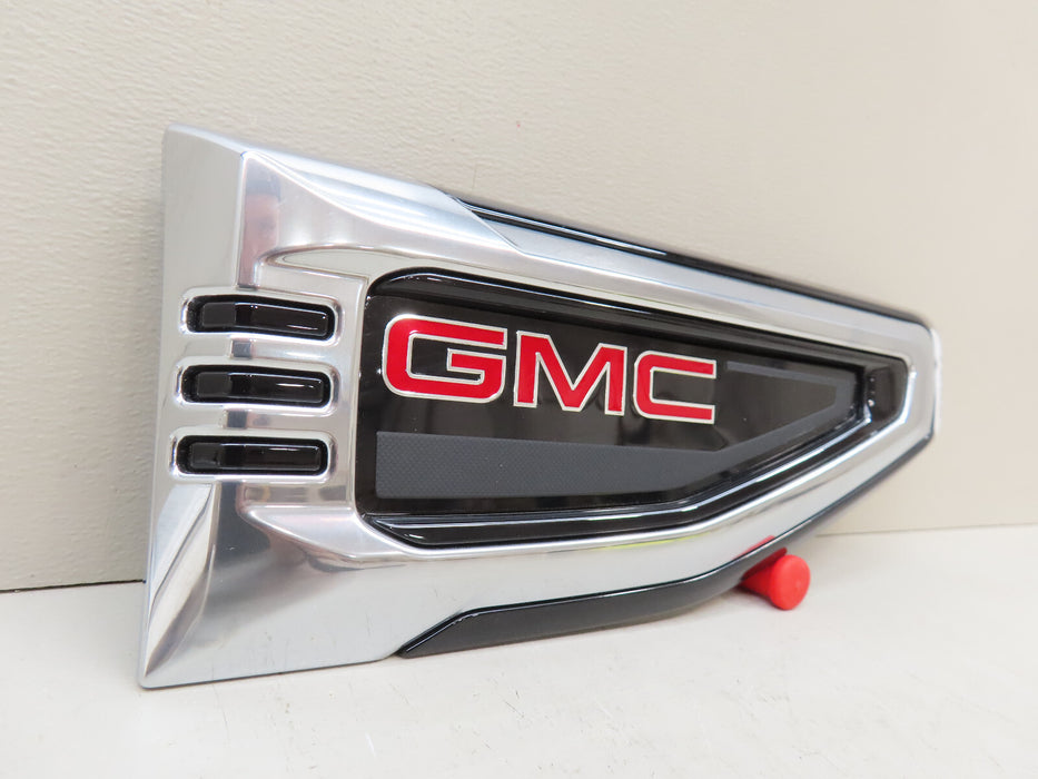 GMC FRONT RIGHT PASSENGER SIDE FENDER VENT OEM