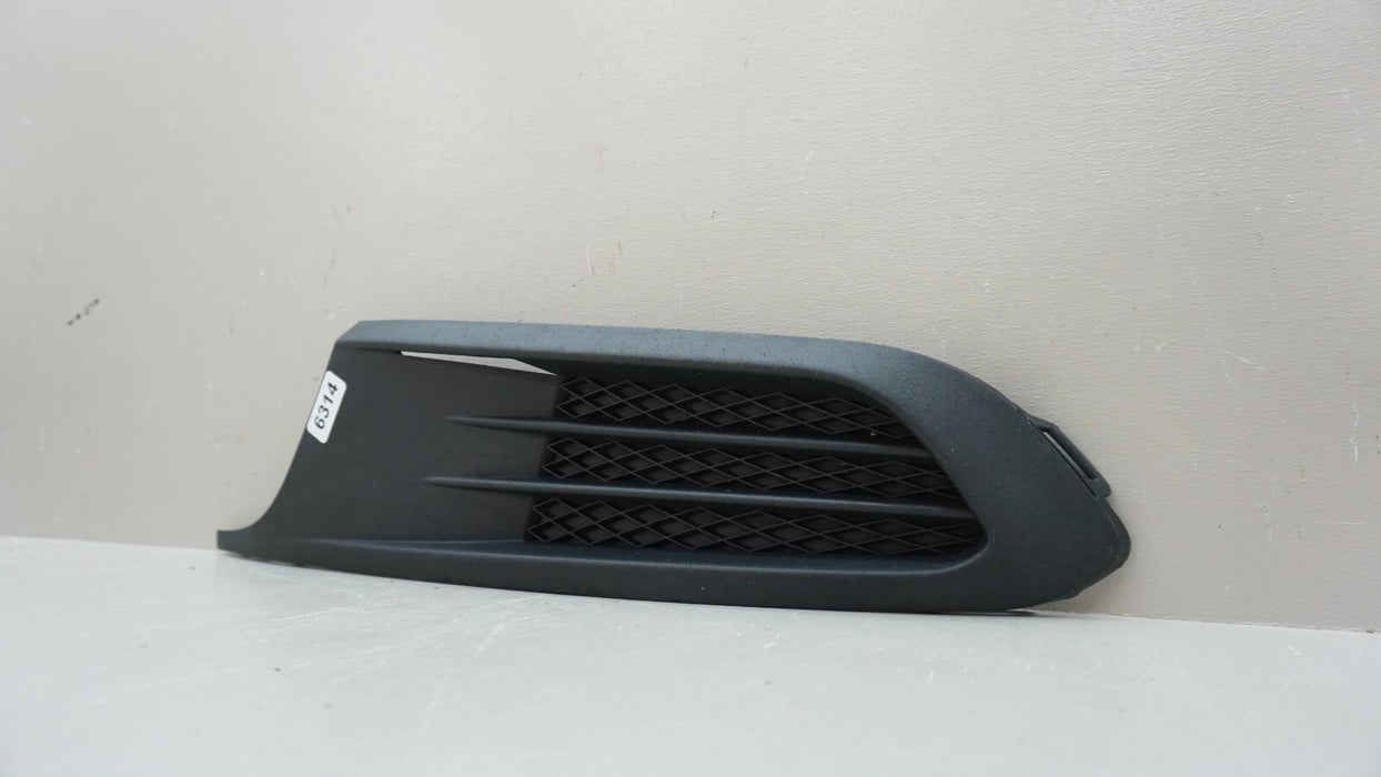 2015-2016 VOLKSWAGEN JETTA FRONT LEFT DRIVERS SIDE FOG LIGHT COVER TRIM OEM