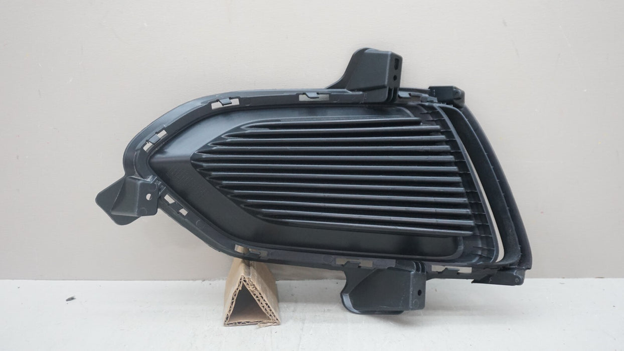 2018-2022 HYUNDAI ASCENT RIGHT PASSENGER SIDE FOG TRIM 86524-J0000 OEM