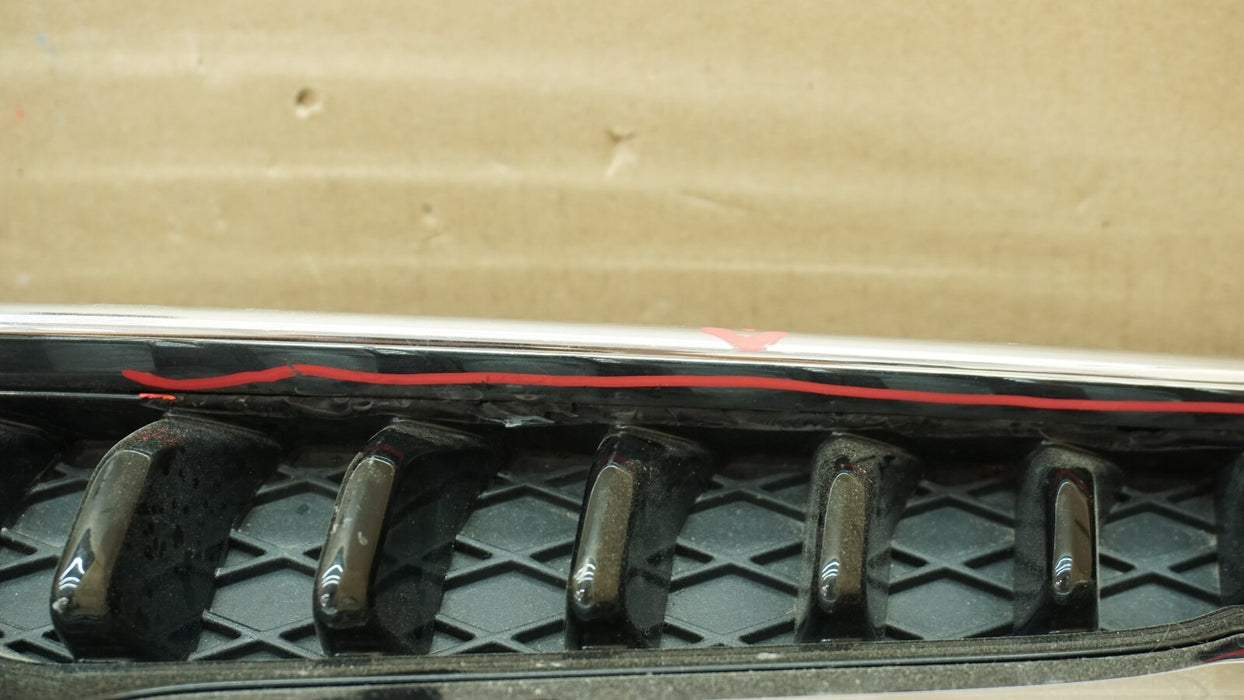 2017-2020 BUICK ENCORE FRONT RADIATOR GRILL GRILLE ASSEMBLY 42582101 OEM