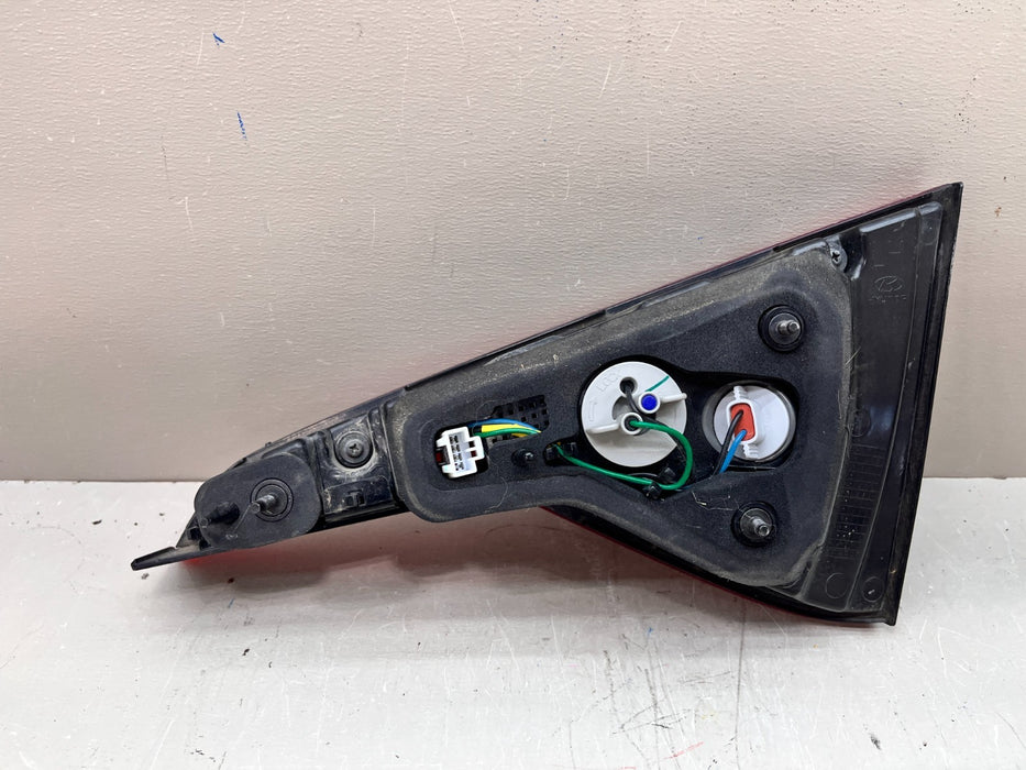 2015-2017 HYUNDAI SONATA LH LEFT INNER TAIL LIGHT OEM 92403C2000