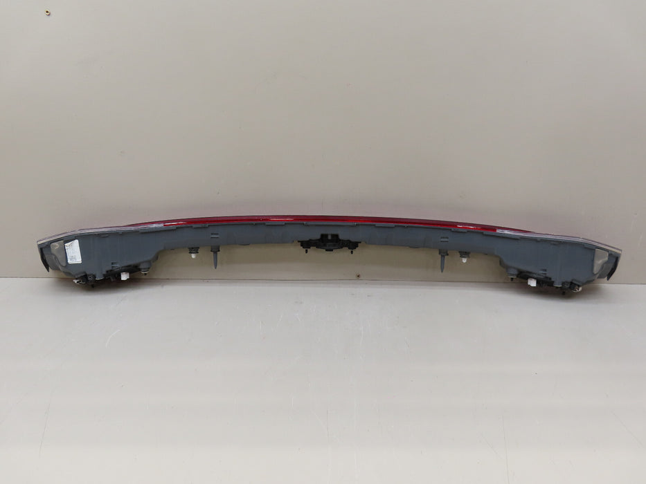 2021 2022 HYUNDAI ELANTRA REAR CENTER TAIL LIGHT LIFT GATE OEM LED 92409-AB000