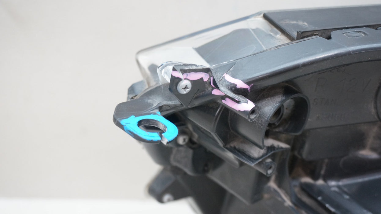 2016-2018 TOYOTA RAV-4 RAV4 FRONT RIGHT PASSENGER SIDE HALOGEN HEADLIGHT OEM