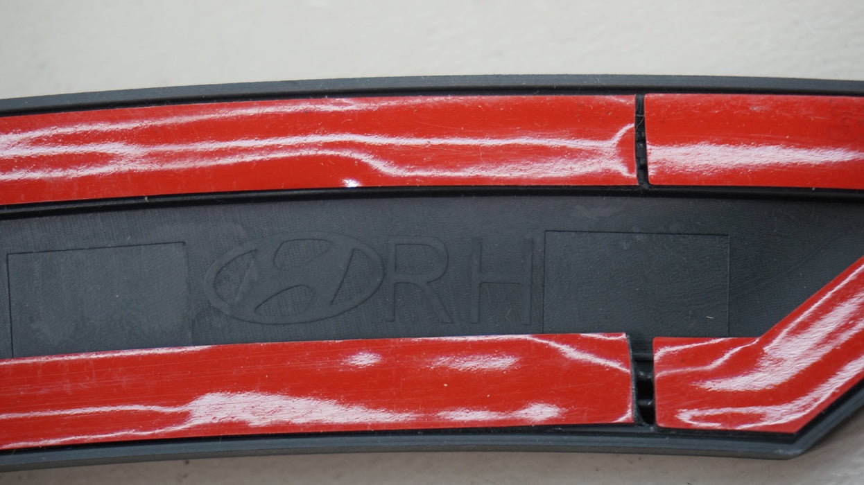 2022-2025 HYUNDAI SANTA CRUZ REAR RIGHT DOOR GARNISH MOLDING OEM K5F32-AC5L0