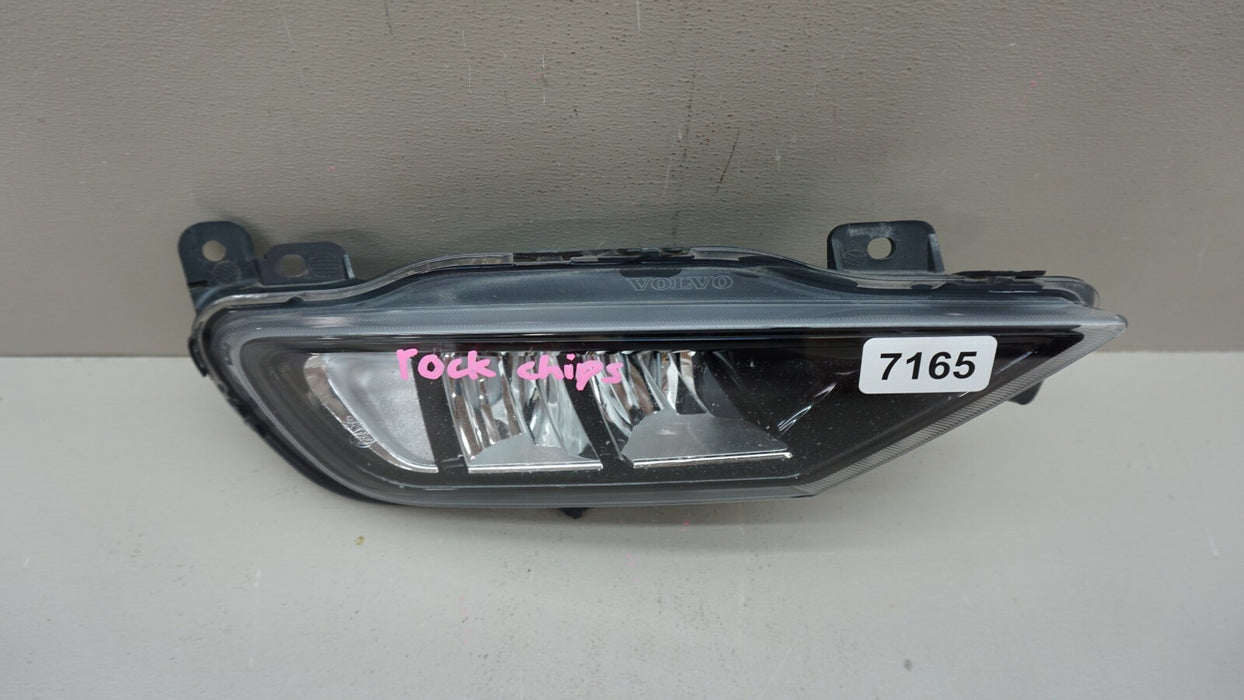 2016-2020 VOLVO S90 FRONT RIGHT PASSENGER SIDE FOG LIGHT OEM 17 18 19