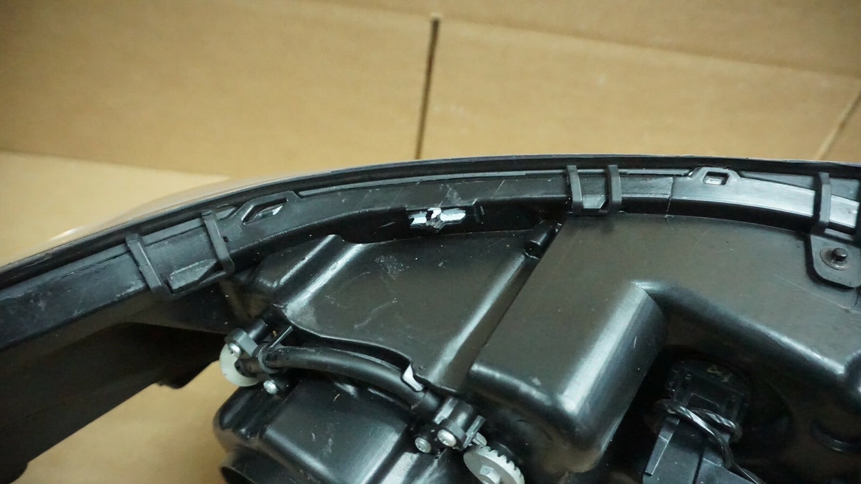 2014-2016 CADILLAC SRX FRONT LEFT DRIVER SIDE HEADLIGHT HALOGEN LAMP OEM