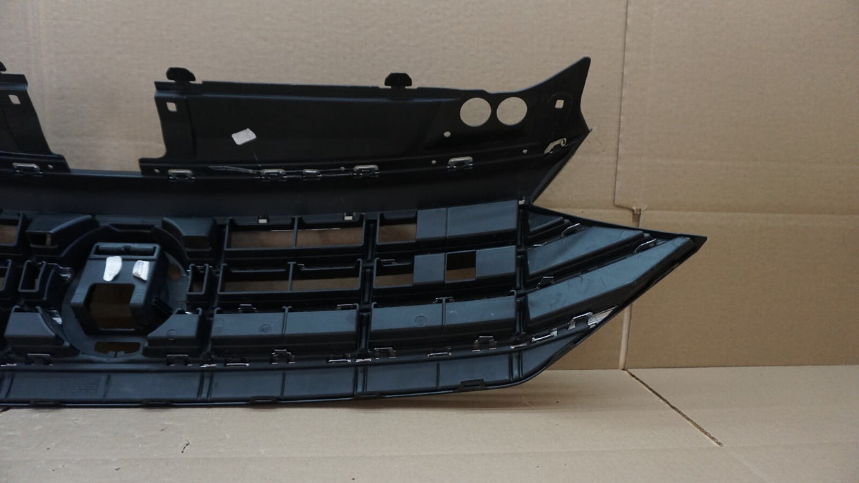 2019-2020 VOLKSWAGEN JETTA FRONT BUMPER RADIATOR GRILLE GRILL CHROME OEM 19 20