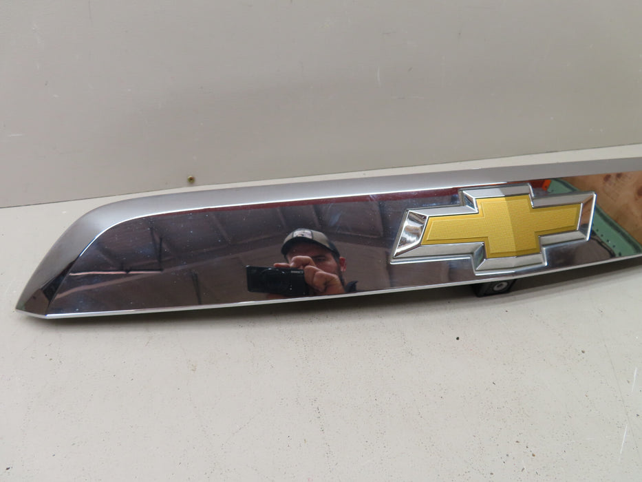13-17 CHEVROLET TRAVERSE TRIM MOULDING LIP SPOILER TRUNK BUTTON WITH CAMERA OEM