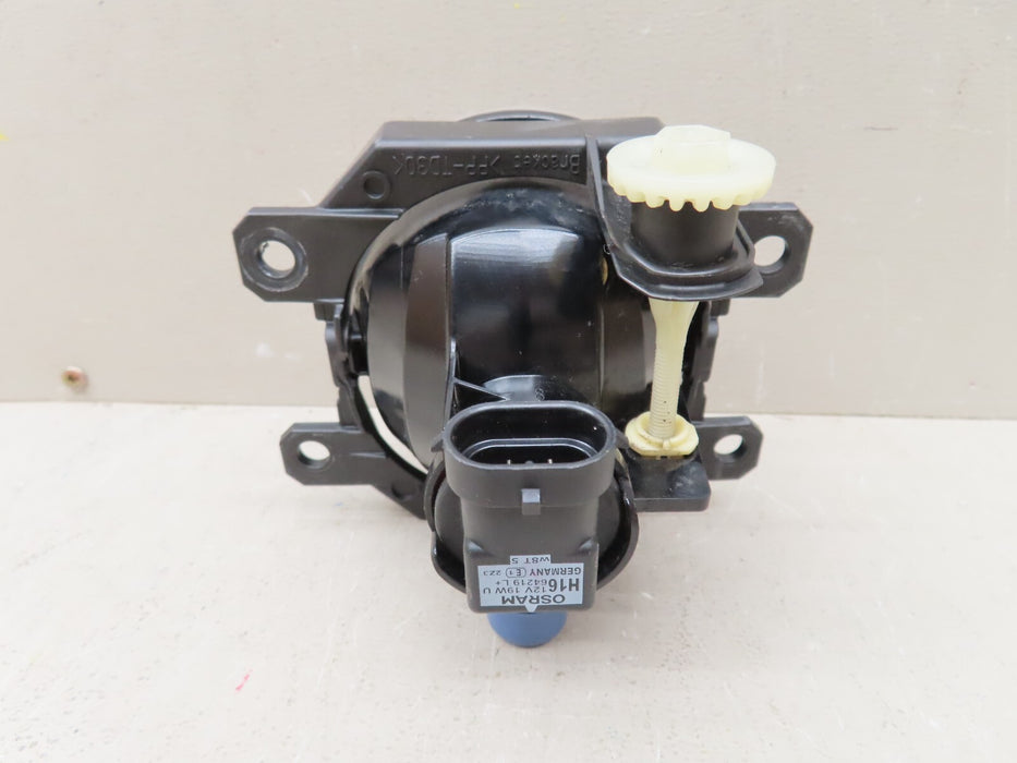 2015-2017 SUBARU FORESTER SUV FRONT LOWER BUMPER FOG LIGHT LAMP OEM 114-11697