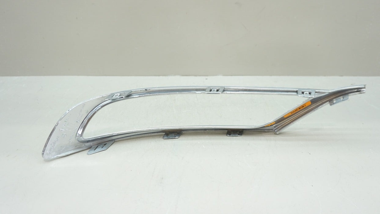 2015-2020 CHRYSLER 300 FRONT LEFT DRIVERS SIDE FOG LIGHT BEZEL TRIM OEM