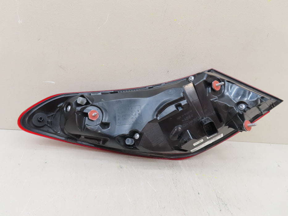 2022 2023 MERCEDES-BENZ C300 REAR RIGHT PASSENGER TAIL LIGHT LED OEM A2069063800