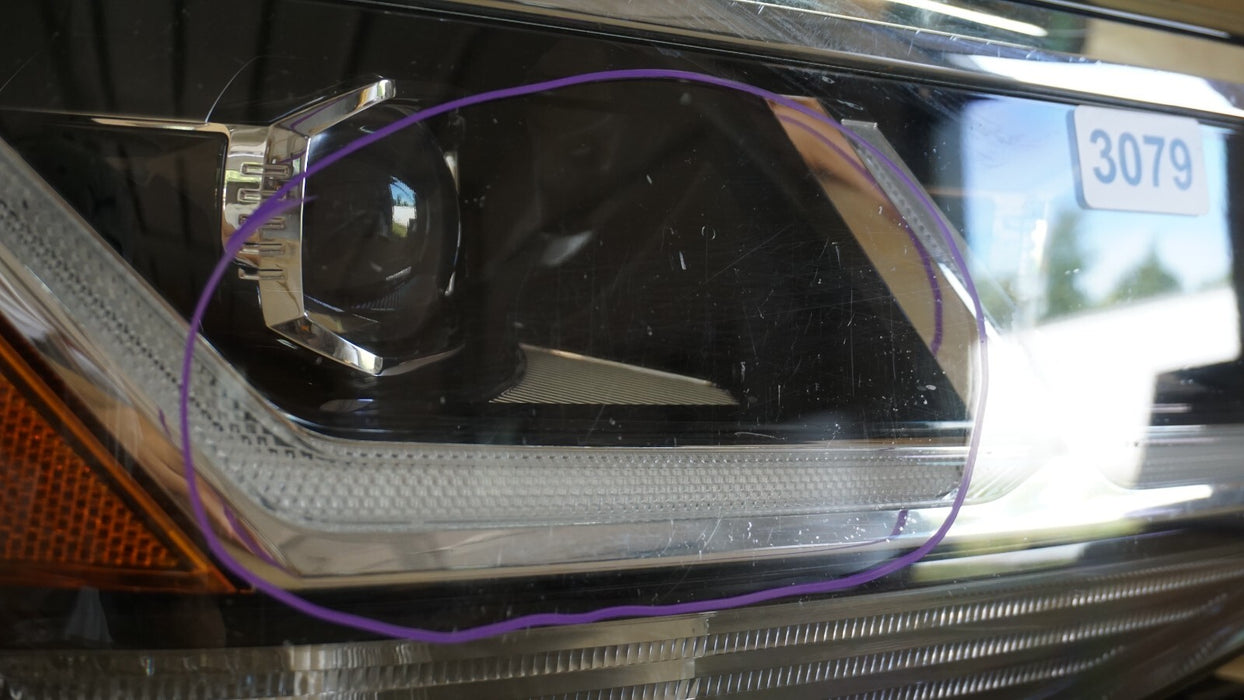 2020-2022 VOLKSWAGEN ATLAS FRONT RIGHT SIDE HEADLIGHT LAMP LED W/ BALLAST OEM
