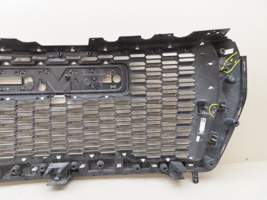 2021-2023 GMC YUKON DENALI SUV FRONT BUMPER RADIATOR GRILLE GRILL OEM 84835783
