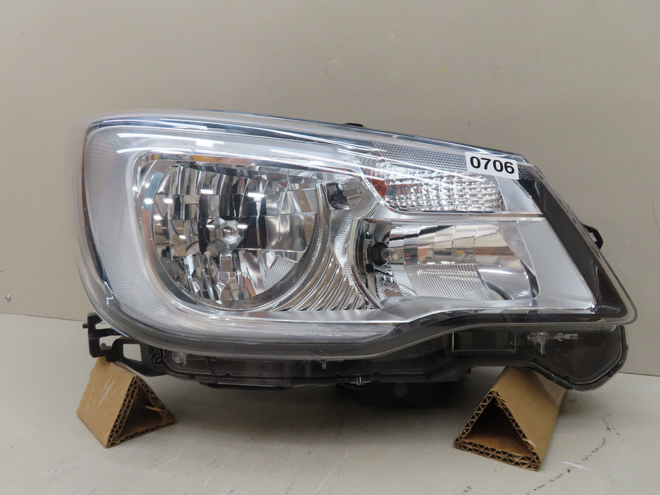 2017 2018 SUBARU FORESTER FRONT RIGHT PASSENGER HALOGEN HEADLIGHT W/LED OEM