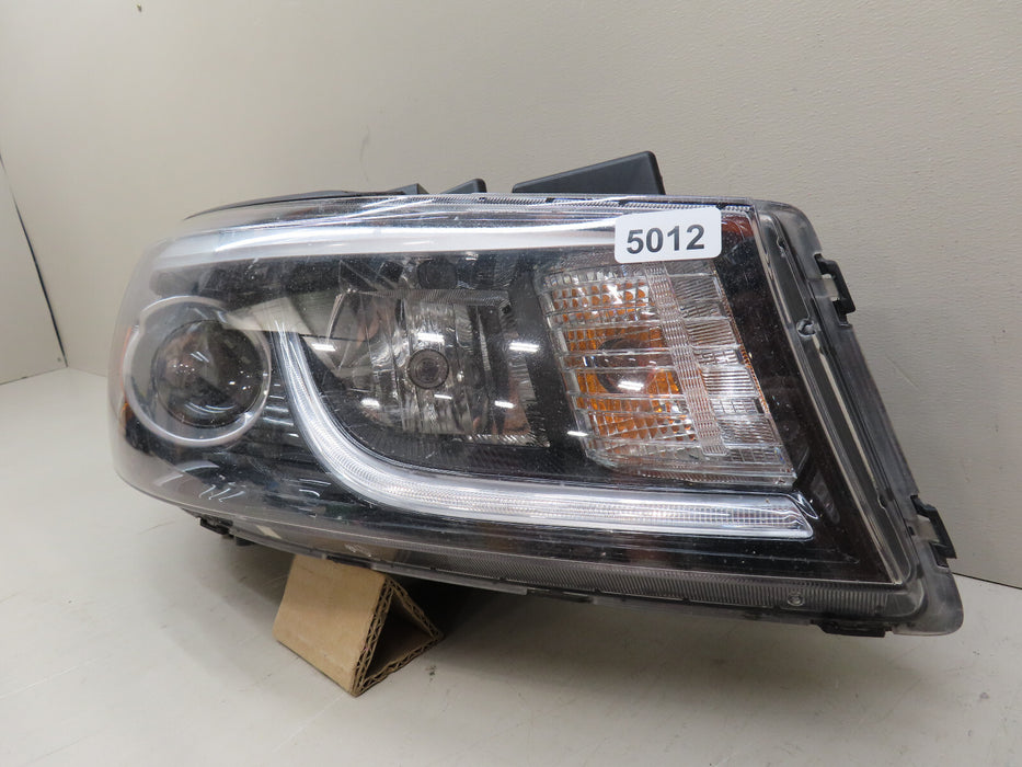 2015-2018 KIA SEDONA FRONT RIGHT PASSENGER SIDE HEADLIGHT OEM 92102-A9