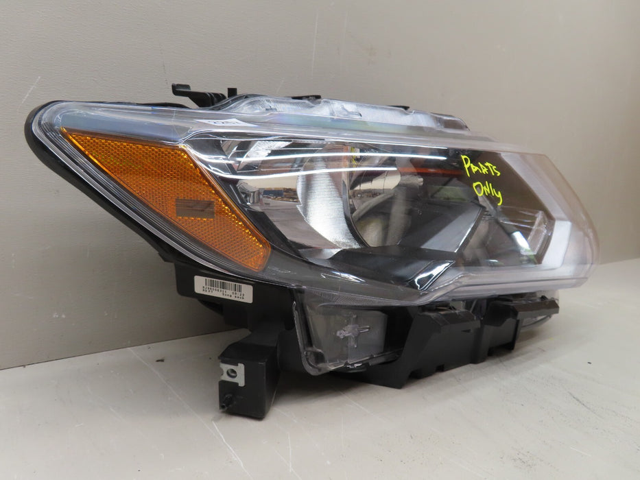 2017-2019 NISSAN ROGUE FRONT RIGHT SIDE HEADLIGHT LAMP HALOGEN OEM 1011-500536