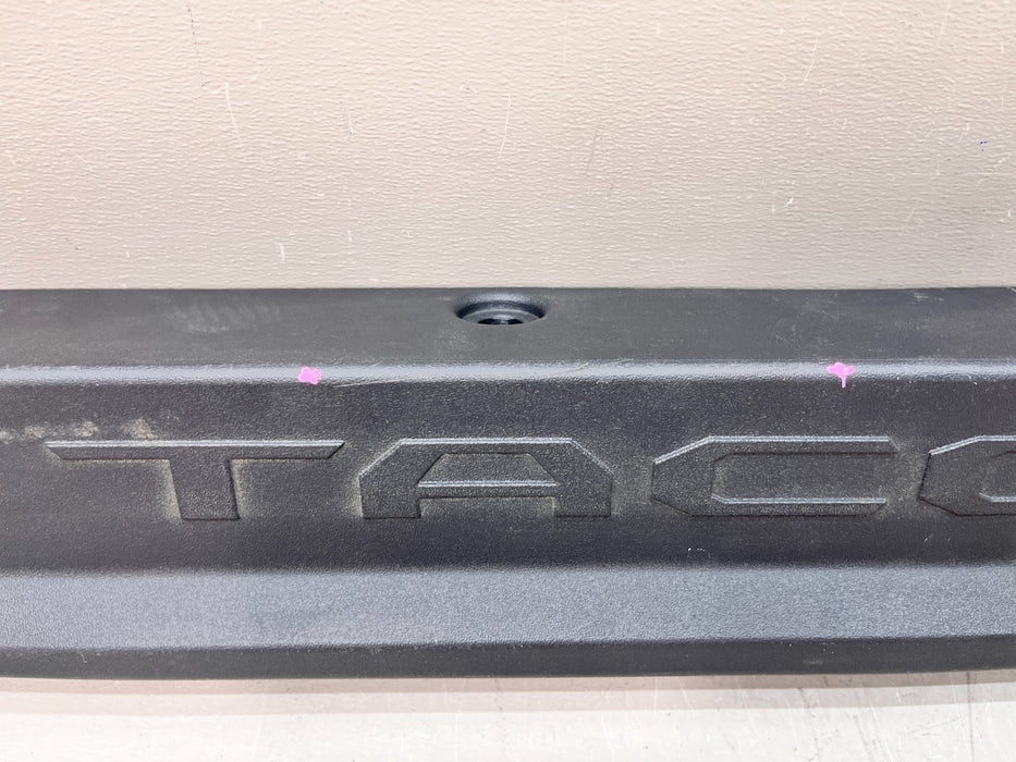 2024-2026 TOYOTA TACOMA TAILGATE PROTECTOR OEM 65717-AK010