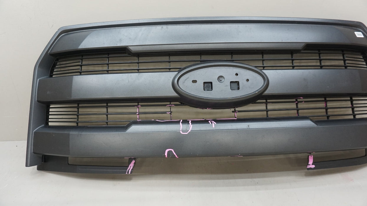 2015-2017 FORD F-150 LARIAT FRONT BUMPER RADIATOR GRILLE GRILL OEM FL34-8200