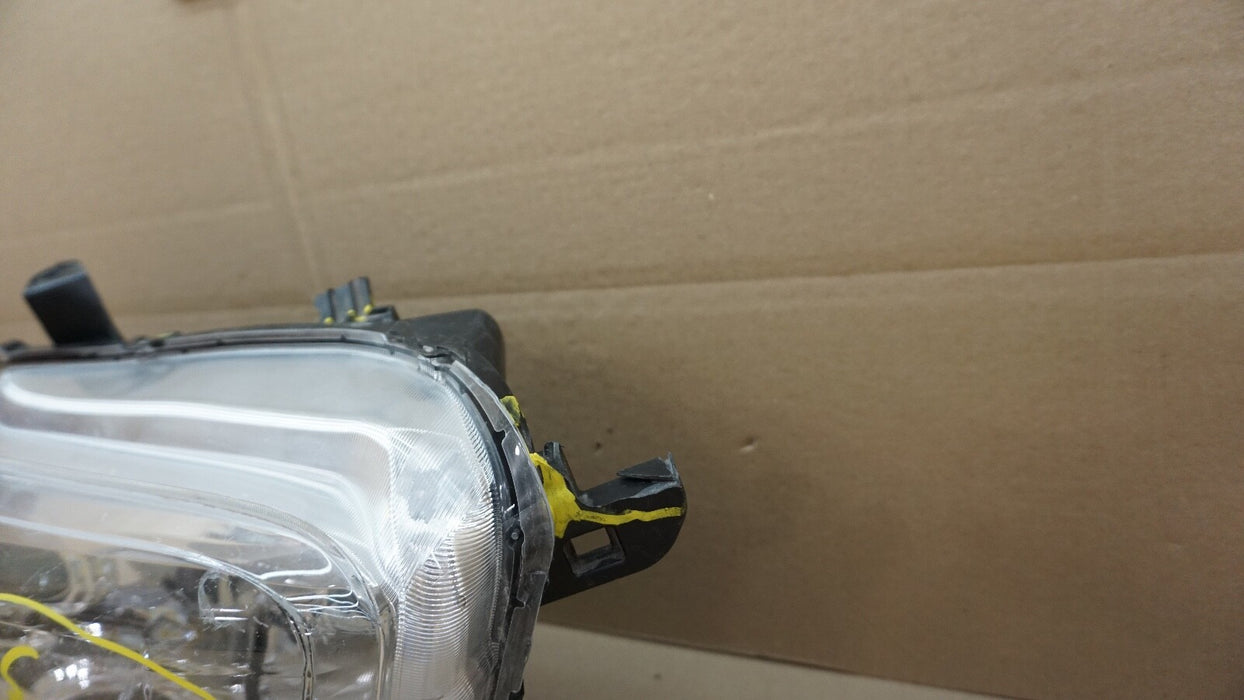 2016-2018 TOYOTA TACOMA FRONT RH RIGHT PASSENGER SIDE HEADLIGHT OEM 16 17 18