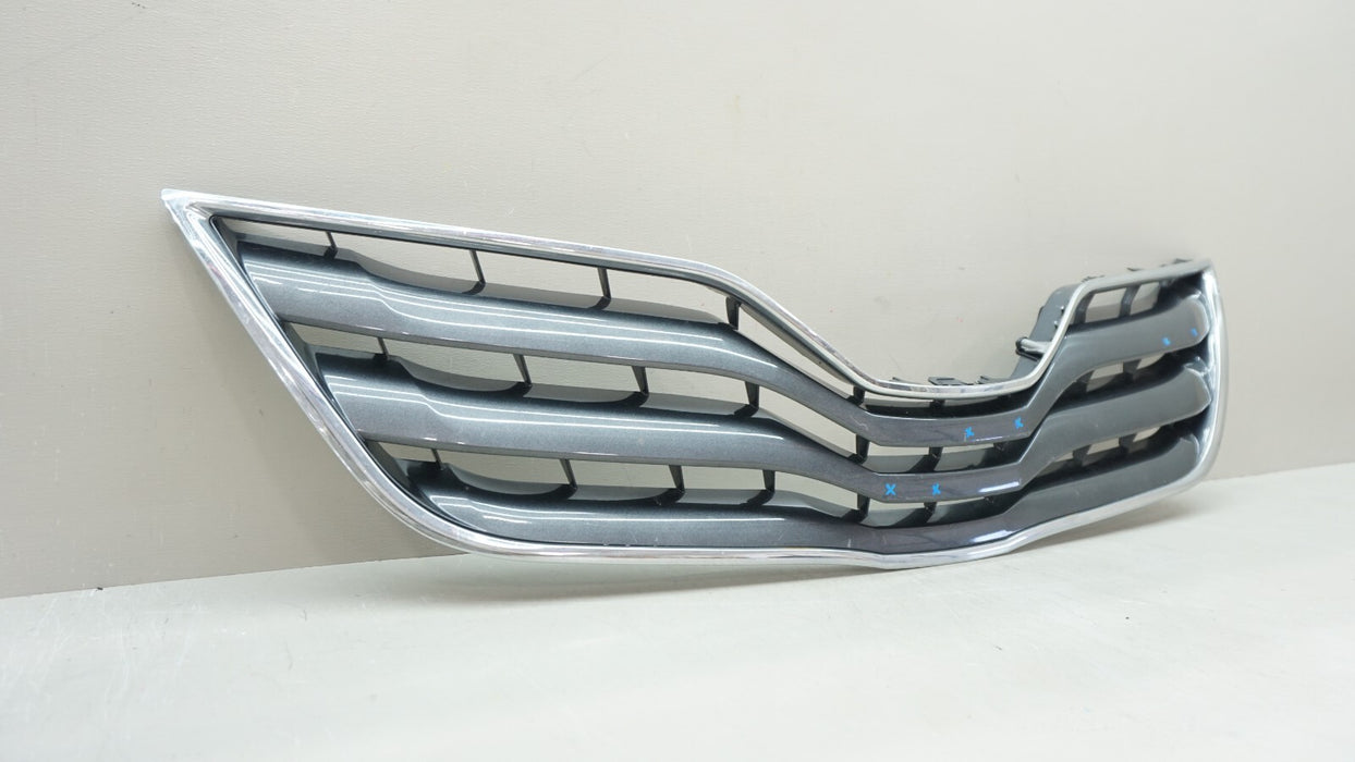 2010-2011 TOYOTA CAMRY FRONT BUMPER GRILLE OEM 53101-06070
