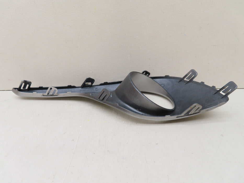 2011-2013 TOYOTA HIGHLANDER FRONT RIGHT PASSENGER FOG LIGHT COVER OEM
