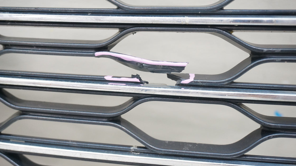 2016-2018 CHEVROLET CRUZE FRONT LOWER RADIATOR GRILLE GRILL 23504329 OEM