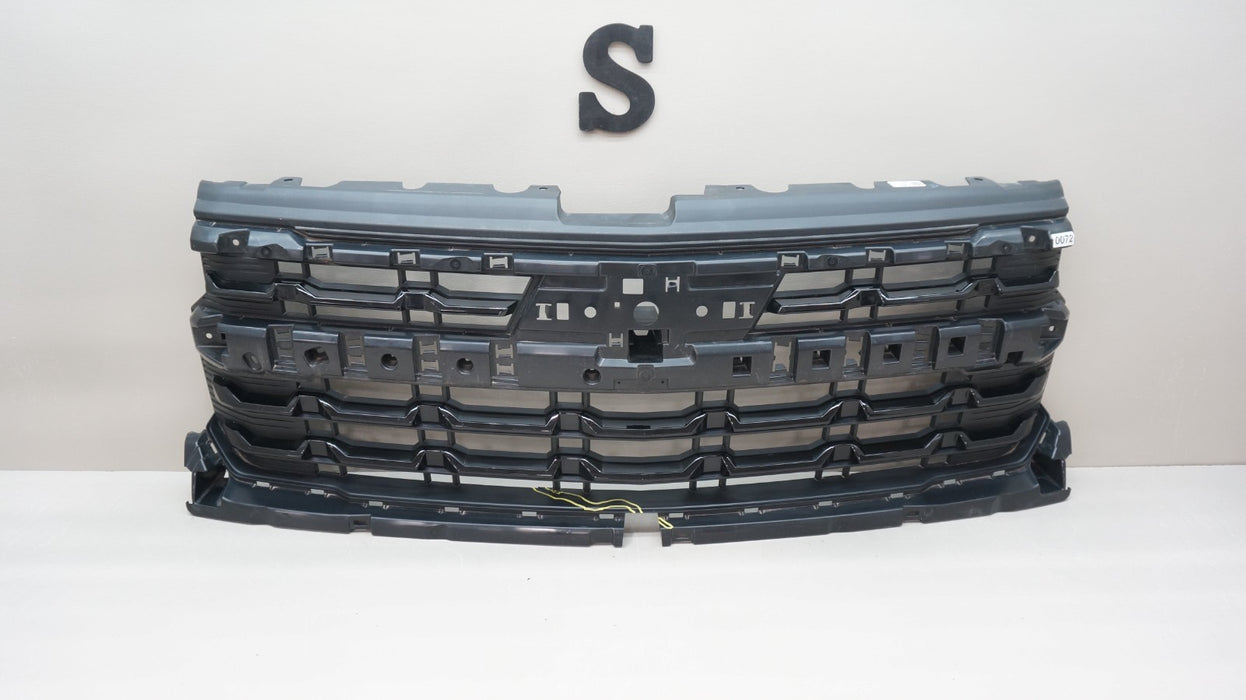 2022-2025 CHEVROLET SILVERADO 1500 FRONT BUMPER RADIATOR GRILLE OEM 85516947