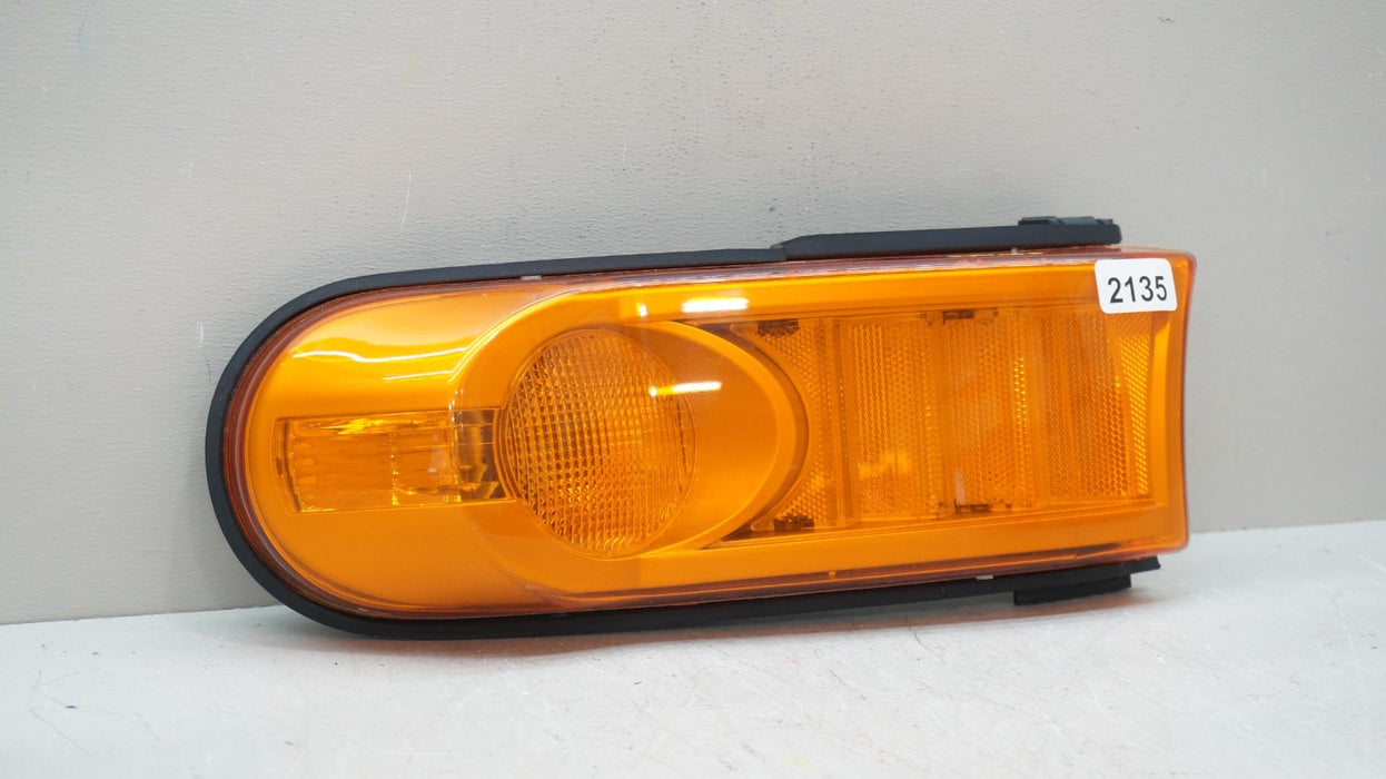 2007-2011 TOYOTA FJ CRUISER FRONT RIGHT TURN SIGNAL PARK LAMP AFTERMARKET