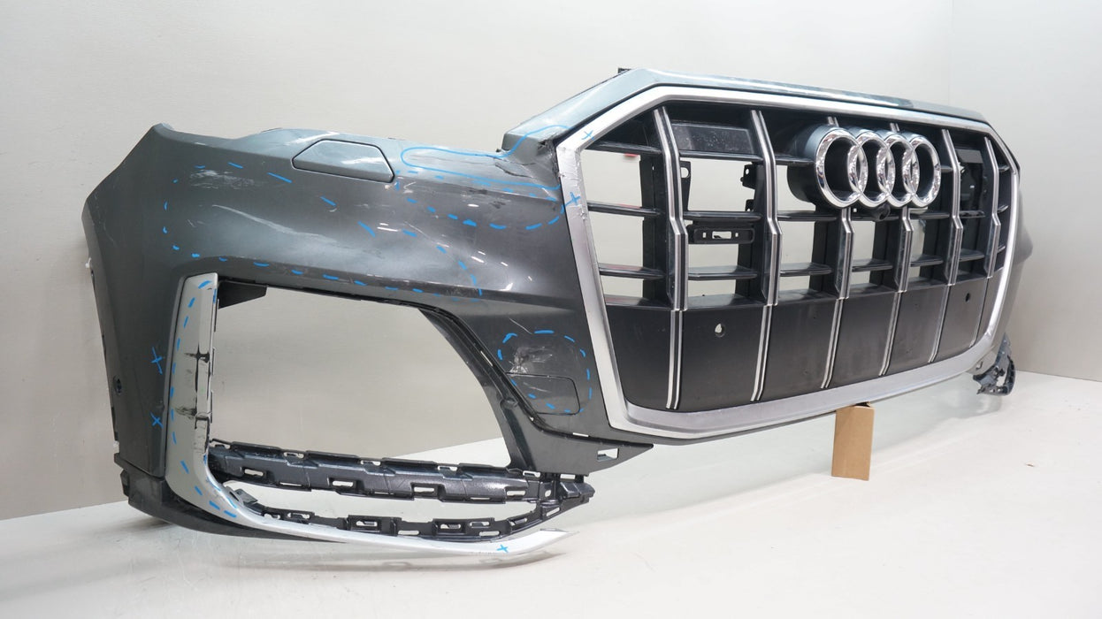 2020-2022 AUDI Q7 FRONT BUMPER COVER PANEL WITH GRILLE OEM